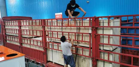 5臺(tái)脈沖除塵器，2條皮帶輸送機(jī)，22kw空壓機(jī)已發(fā)往巴拉圭 